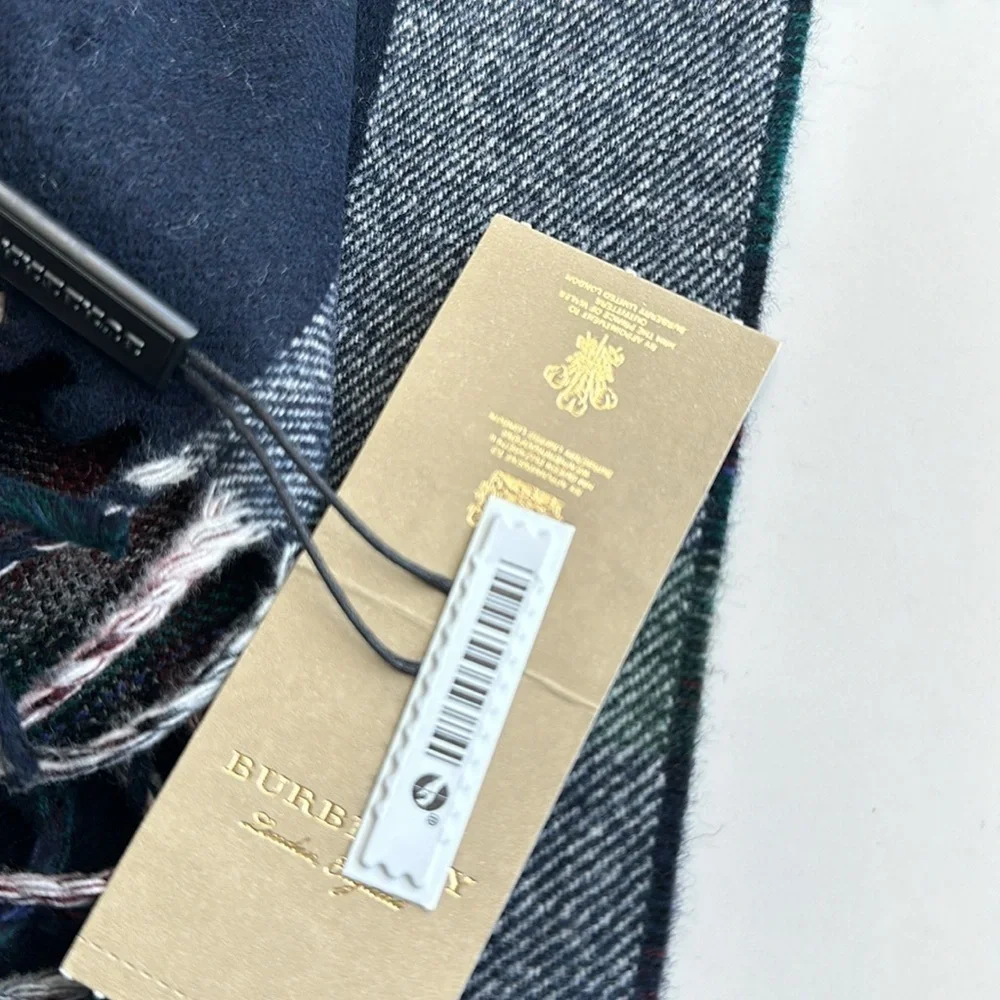 Burberry Plaid Check Wool Scart
